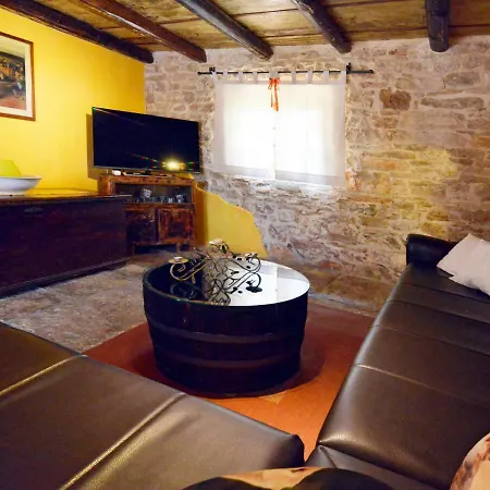 Ferienhaus Haus Bozac 100s *