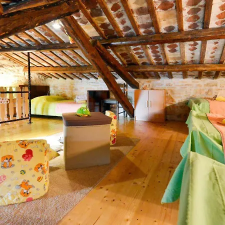 Haus Bozac 100s *